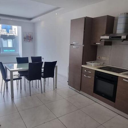 Metrostays Apartament Paceville St Julian San Giuliano Esterno foto