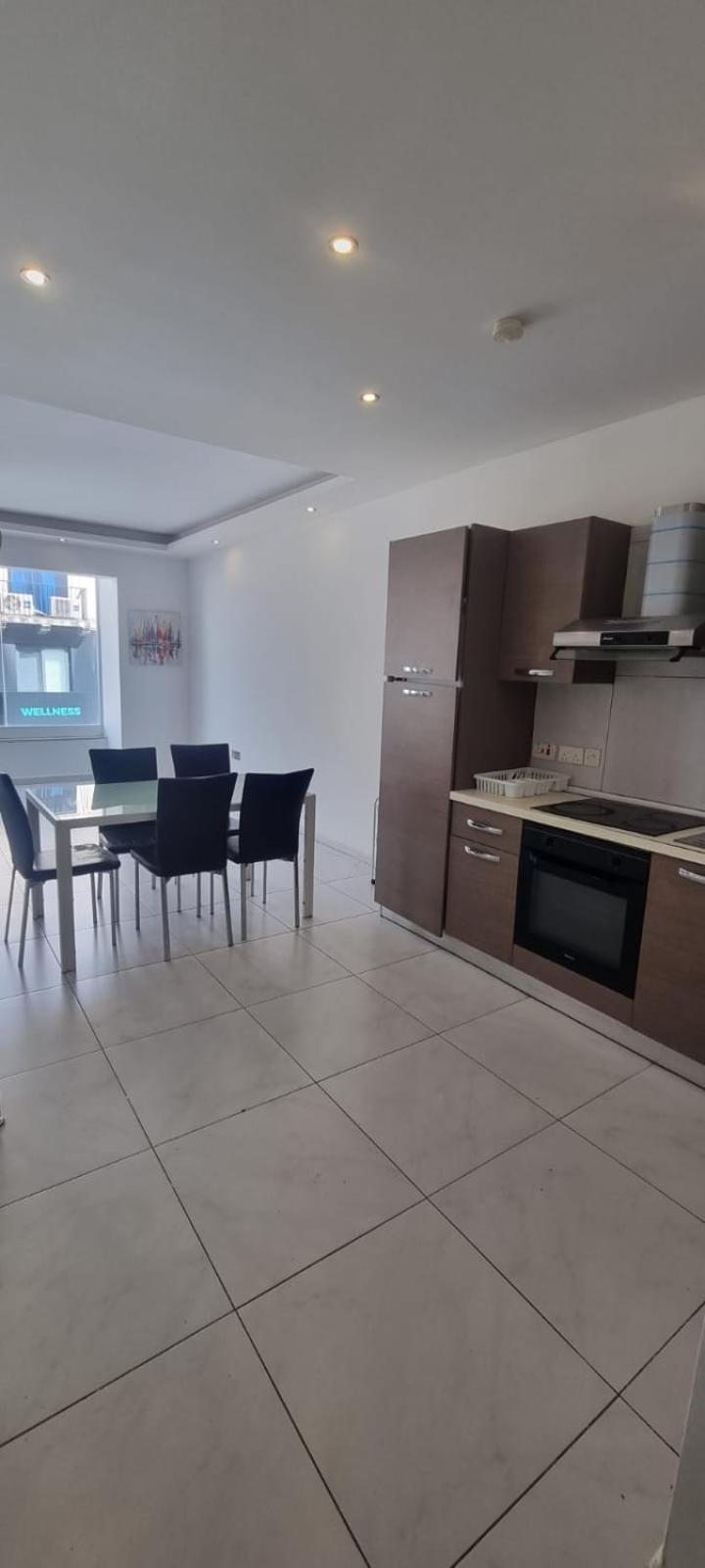 Metrostays Apartament Paceville St Julian San Giuliano Esterno foto